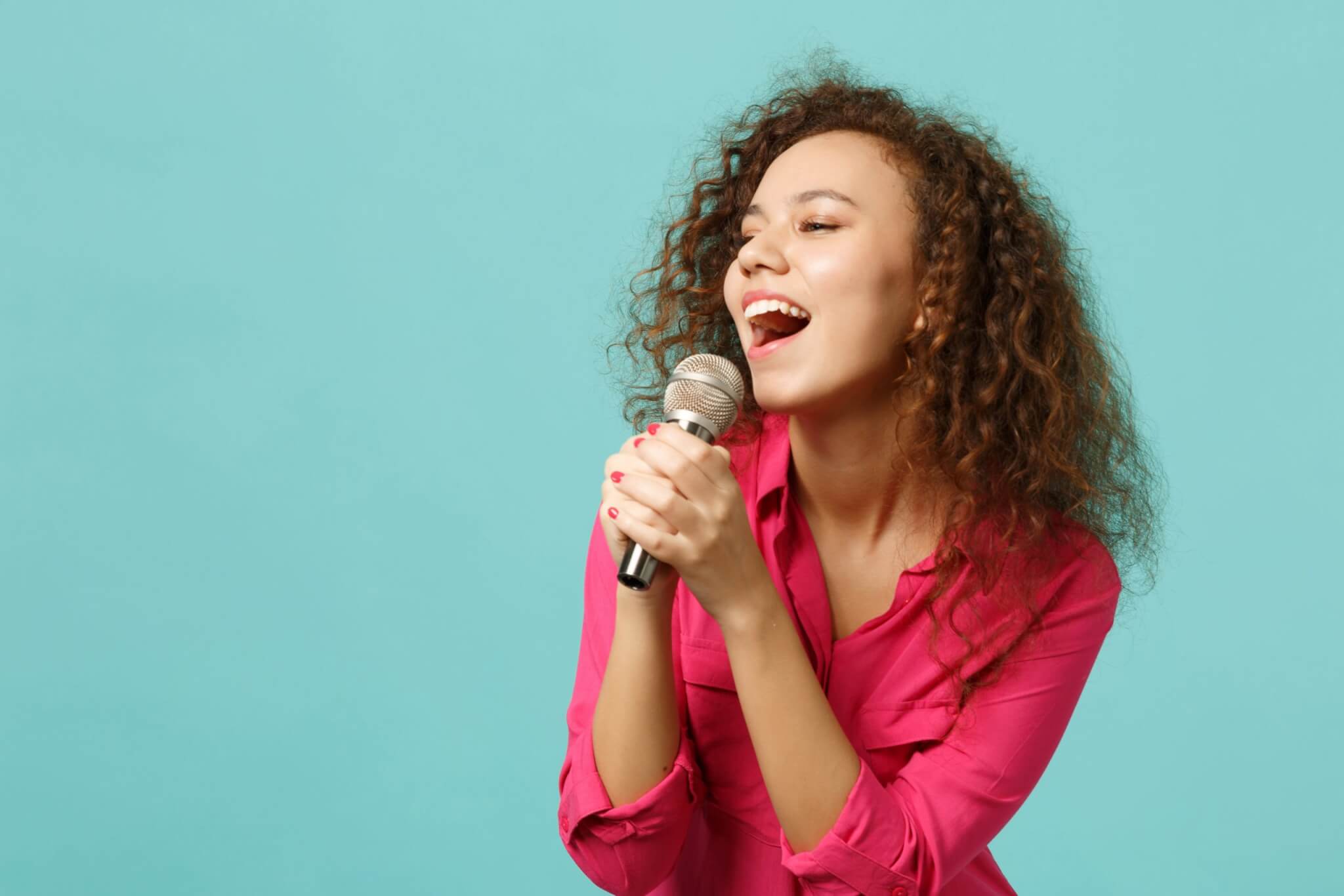 Singing For Stress Relief – 6 Benefits of Singing Lessons